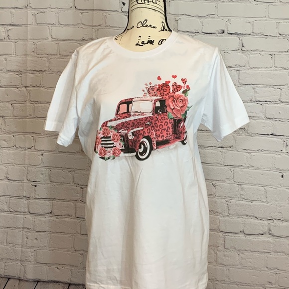 Women’s Leopard Heart Truck Tee - NWT - Picture 2 of 3